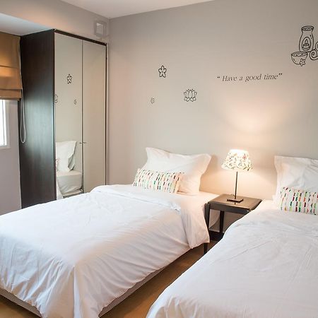 Bed & Body Hostel Bangkok Exterior photo
