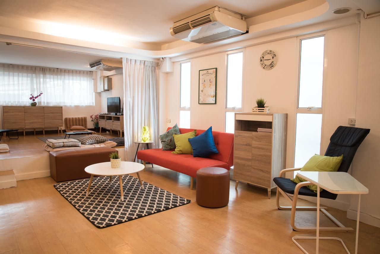 Bed & Body Hostel Bangkok Exterior photo